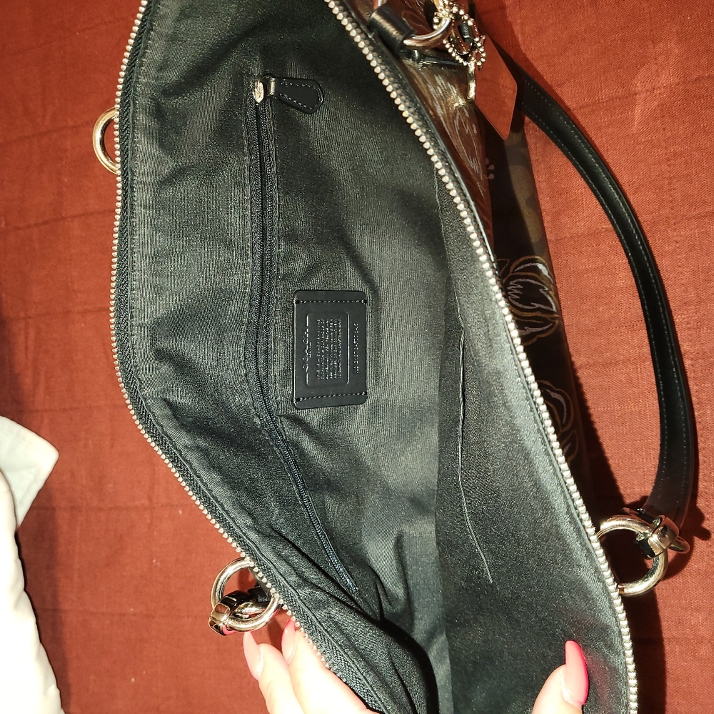 Coach tote purses - Picture 3 of 11